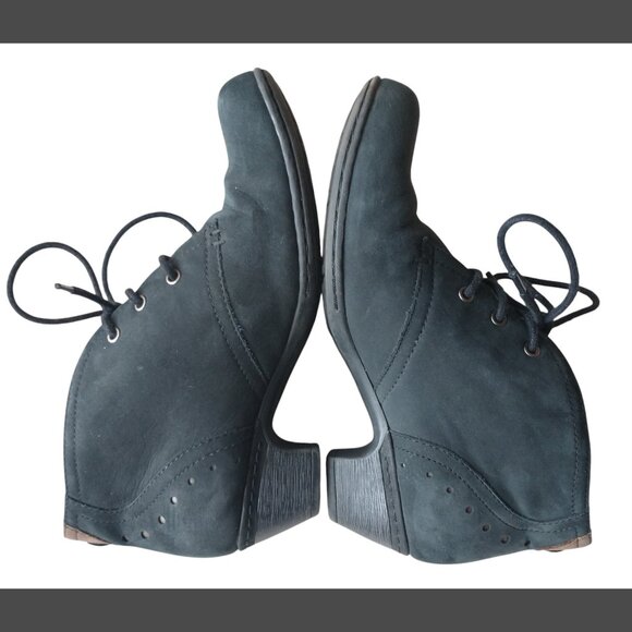 Rockport genuine suede heeled black boots/booties, size 6 - Picture 4 of 8